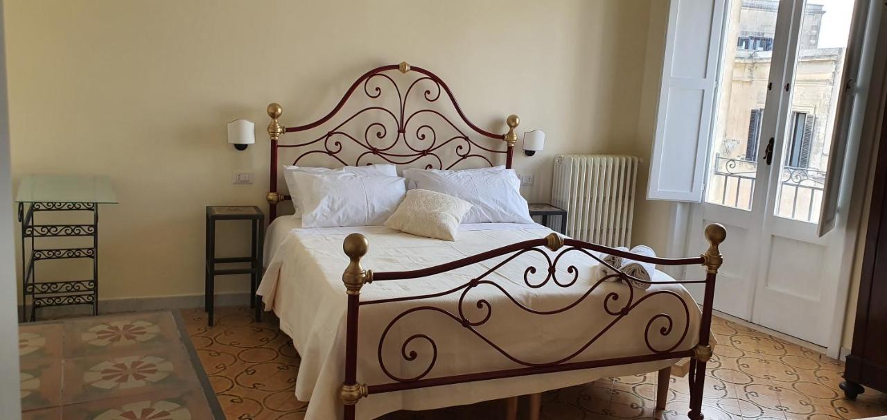 B&B I Sei Volti Lecce Bagian luar foto