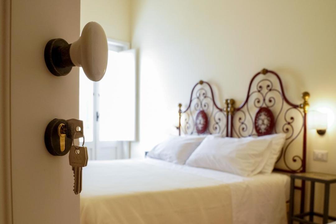 B&B I Sei Volti Lecce Bagian luar foto