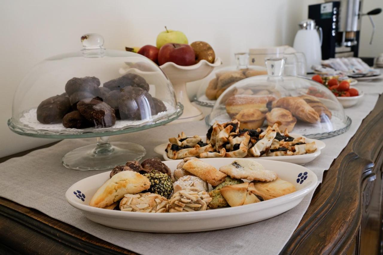 B&B I Sei Volti Lecce Bagian luar foto